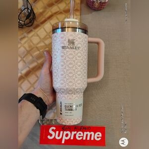 Stanley Peach Sunflower 40oz BNWT - In Hand Ships Fast